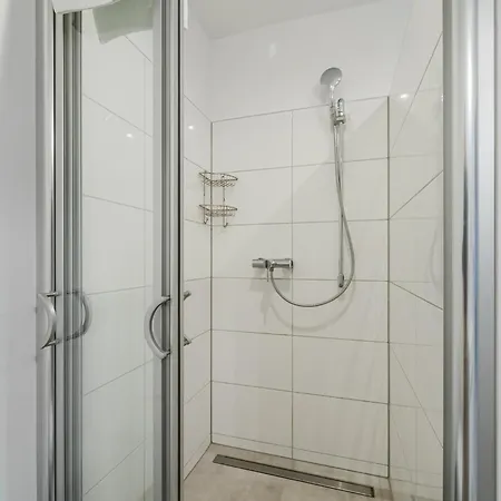 Apartment Piaskowa Sunny Roof By Bookinghost Poznan