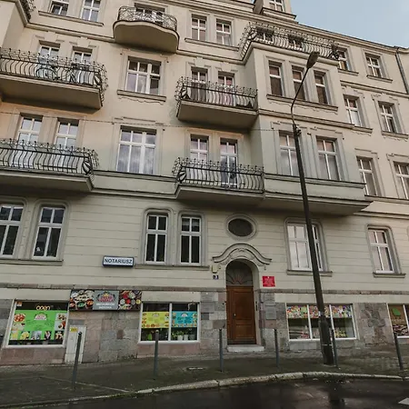 Piaskowa Sunny Roof By Bookinghost