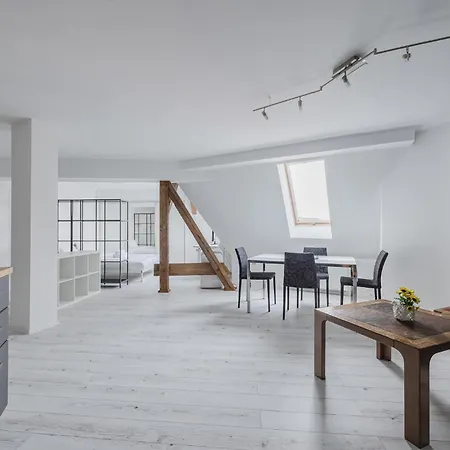 Apartment Piaskowa Sunny Roof By Bookinghost